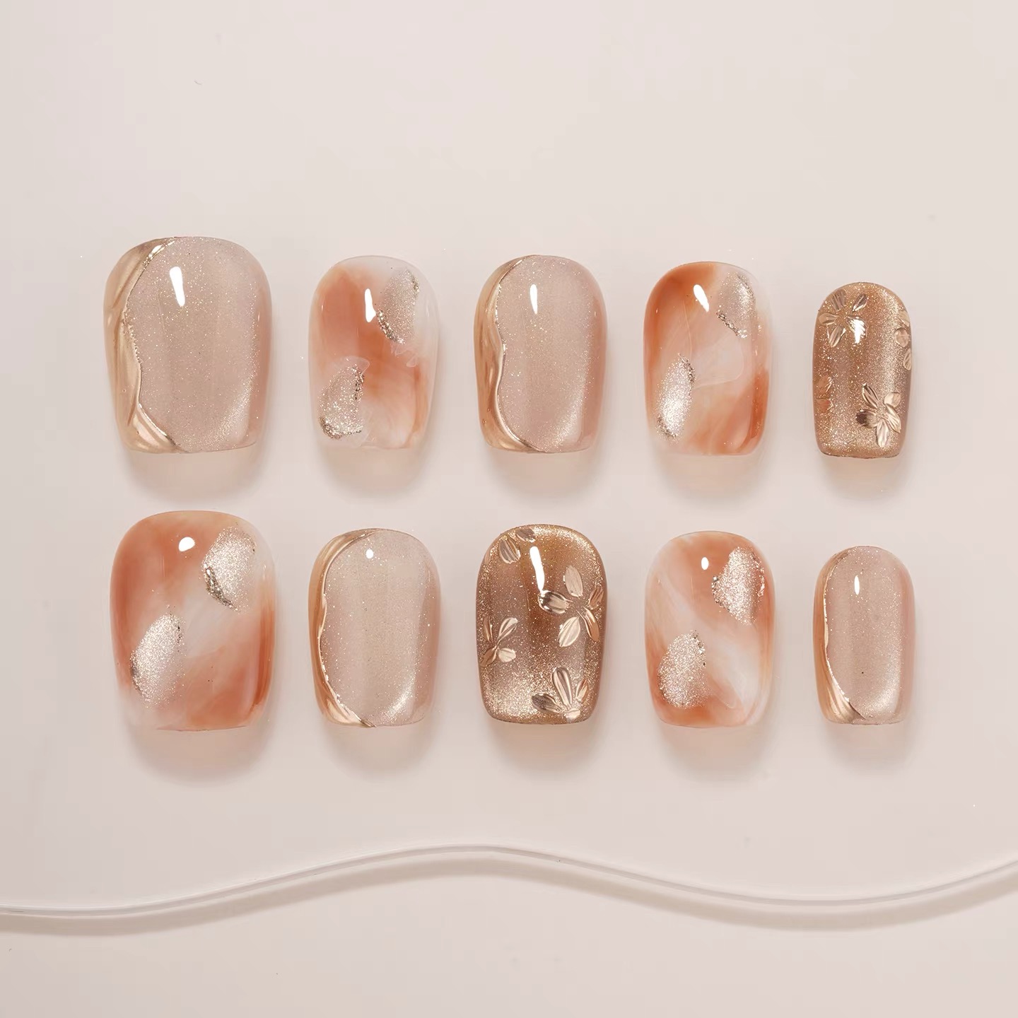 洛曼枝【琥珀剧场】纯手工穿戴甲2025短款晕染猫眼魔镜气质美甲