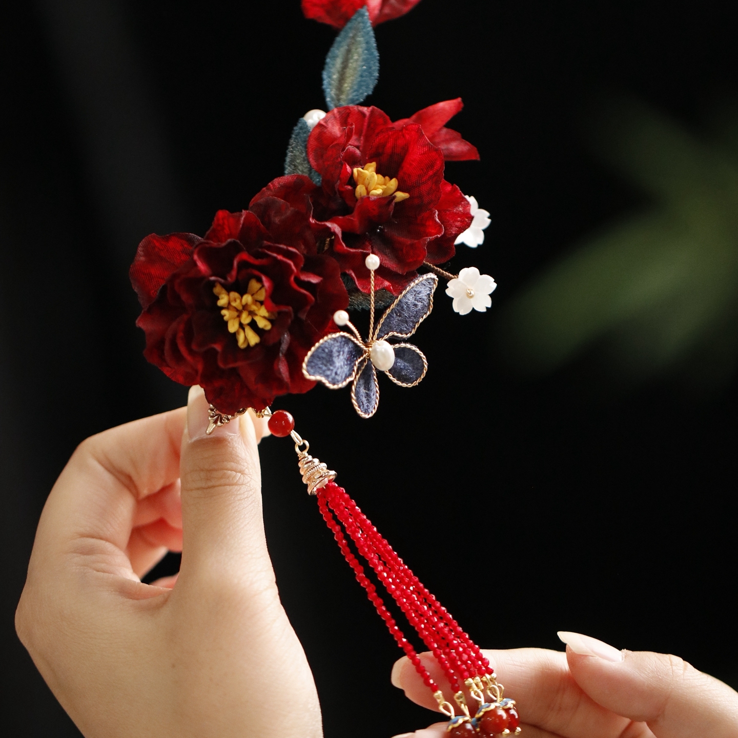 订婚新中式国风流苏红色山茶花