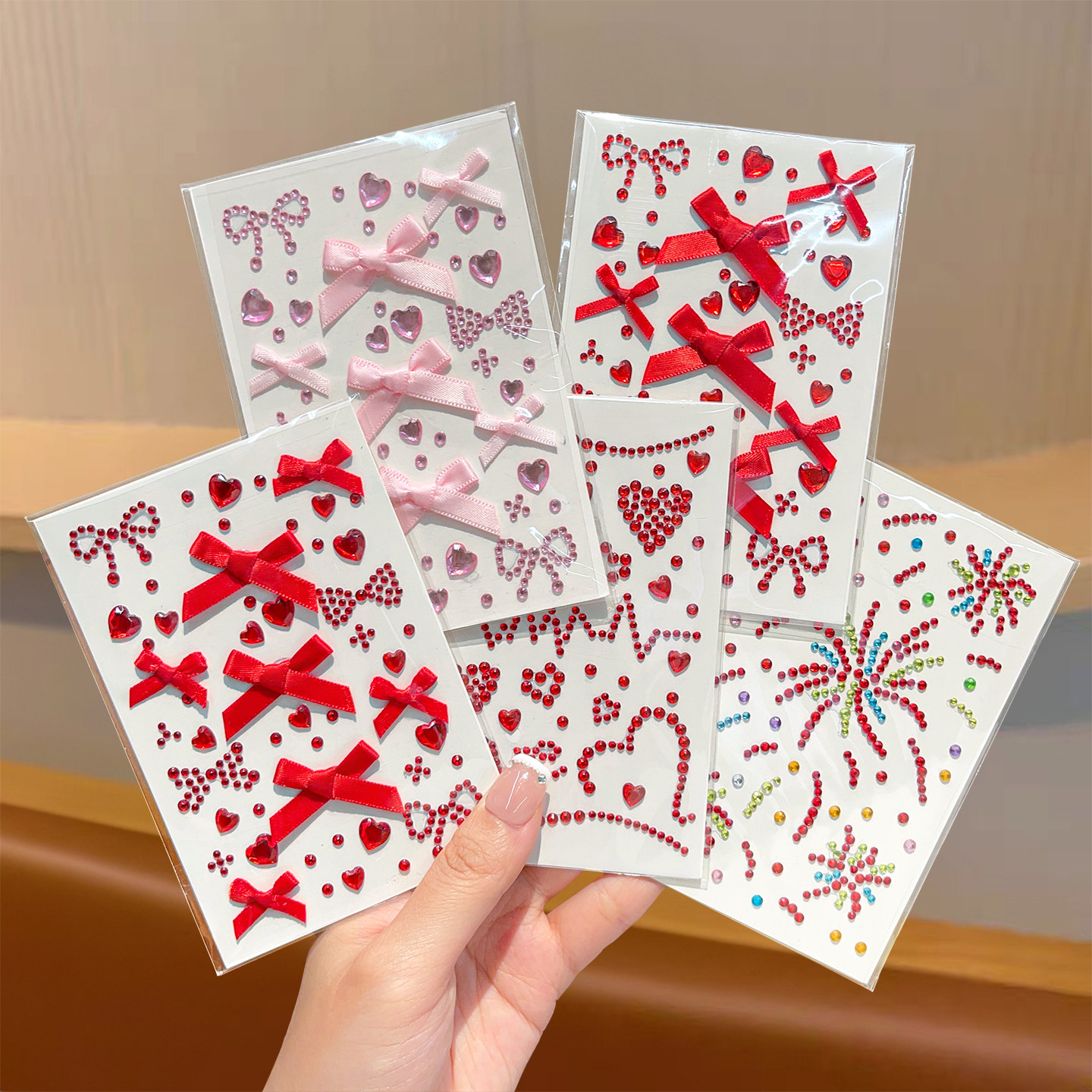 女童立体红色蝴蝶结爱心水钻贴纸小女孩眼部配饰化妆新年彩绘脸贴