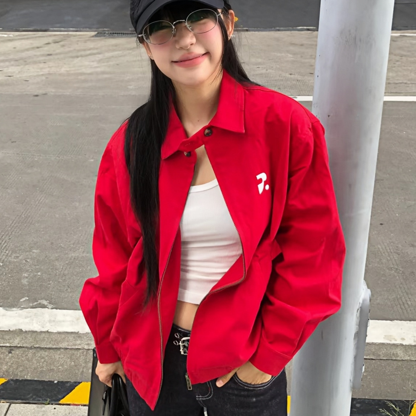 早秋穿搭今年流行红色薄款短外套女春秋季2025爆款夹克棒球服