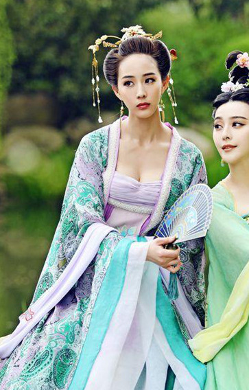 出租影视武则天传奇徐慧同款唐装襦裙演出服贵妃装