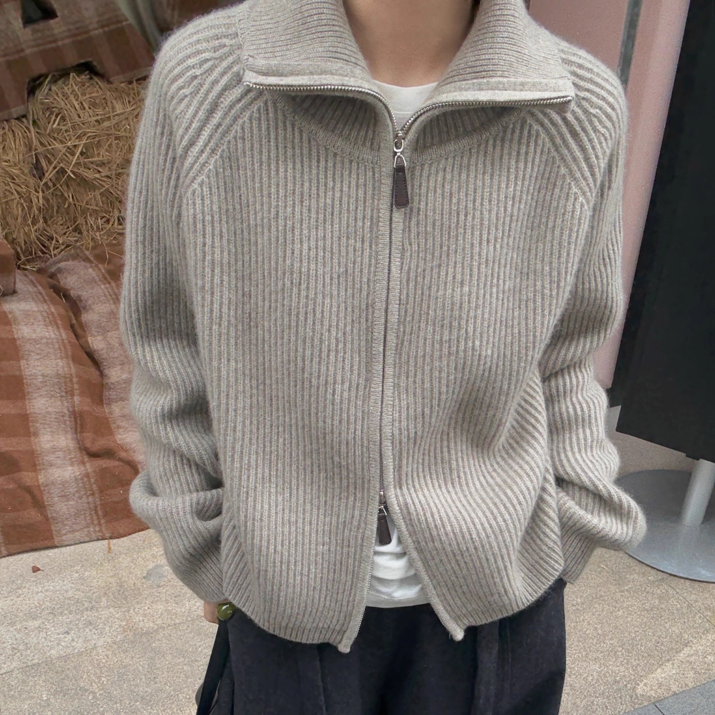 大翻领软糯全羊毛开衫