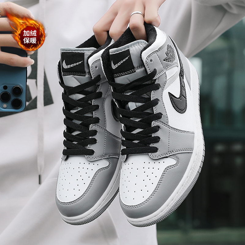 2025年莆田秋冬新款aj男鞋烟灰运动篮球鞋男女款af1加绒保暖板鞋