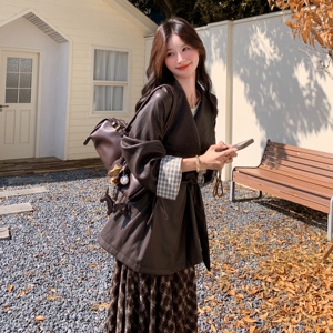 休闲格纹拼接气质深咖色皮衣外套女春秋2025新款独特超好看PU夹克图片