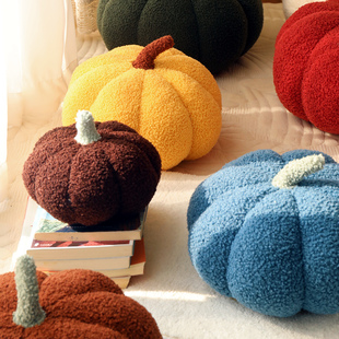 北欧ins黄蓝色圆形异形小南瓜羊羔毛绒抱枕可爱床头沙发客厅靠枕