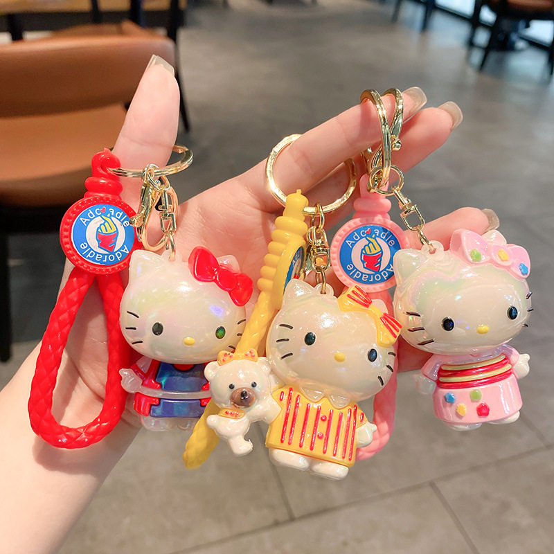 创意可爱kt猫电镀钥匙扣挂件卡通凯蒂猫女孩小礼物书包汽车小挂饰