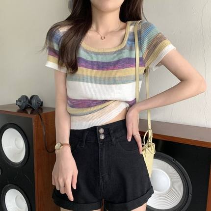 大码胖妹妹彩虹条纹方领短袖恤女夏季新款针织打底衫甜辣上衣