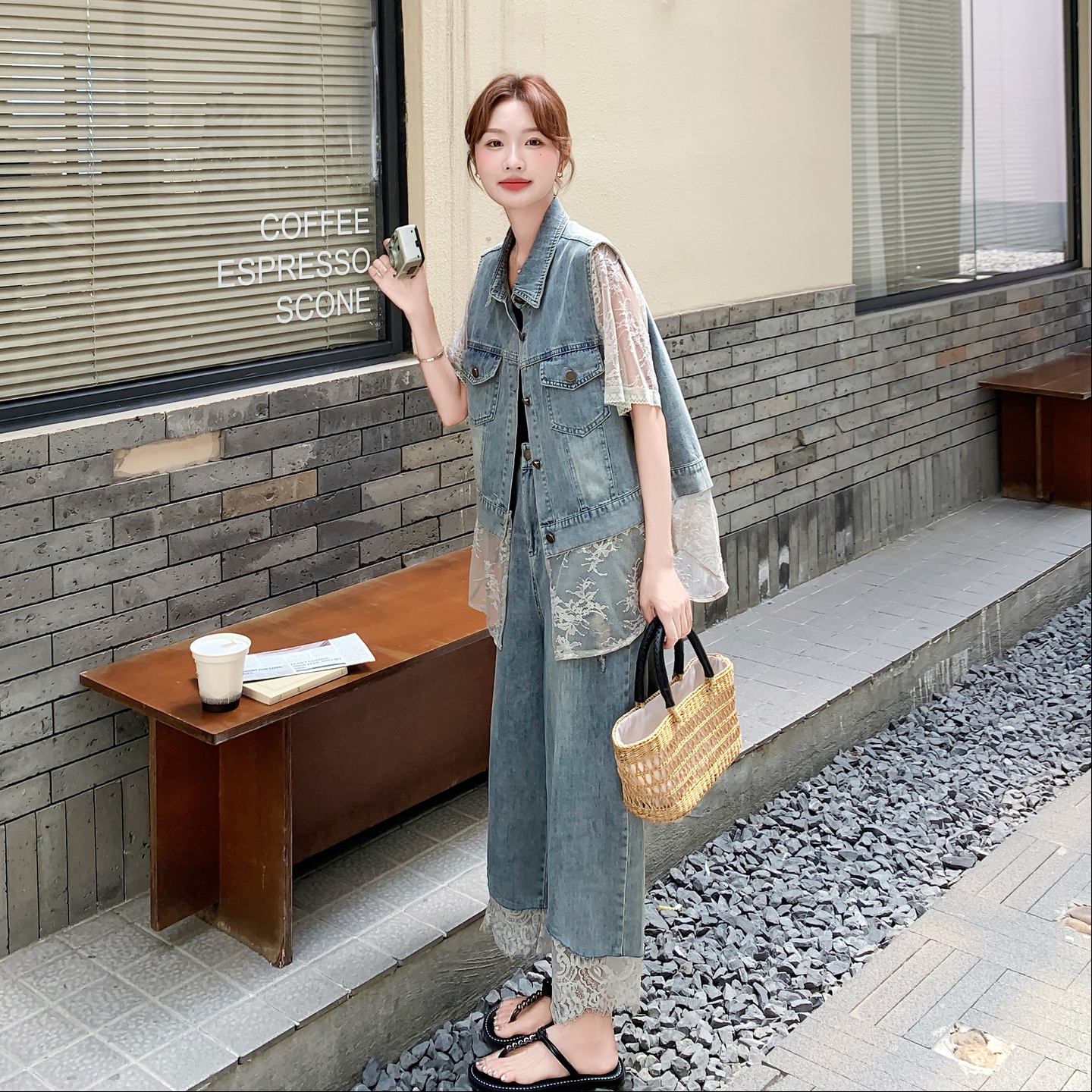 港风丹宁风独特蕾丝拼接牛仔套装女2025夏季新款上衣阔腿裤两件套