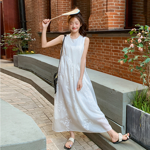 米白色法式 甜美减龄长裙 漂亮独特度假风刺绣连衣裙女2025夏季 新款