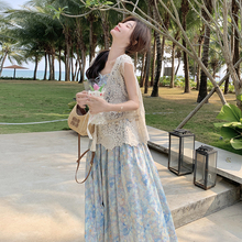蓝色印花度假风连衣裙套装女2025年夏季新款镂空罩衫吊带裙两件套