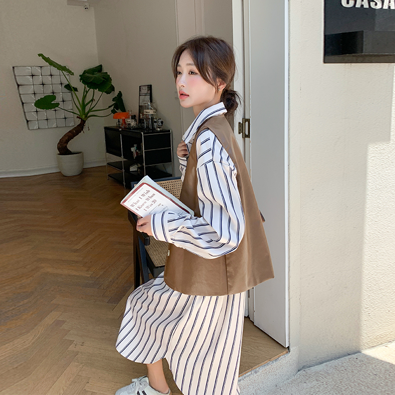 条纹撞色polo连衣裙套装女2025春秋新款高级感皮马甲衬衫裙两件套