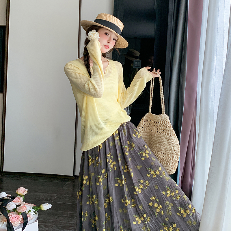黄色法式浪漫度假风针织衫套装裙女2025春夏新款碎花半身裙两件套