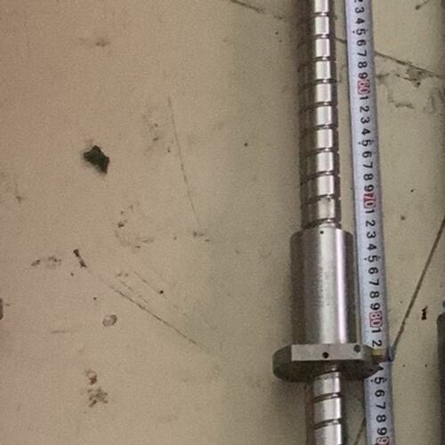议价上银丝杆一条，型号S101647-2 007，总长118可维修