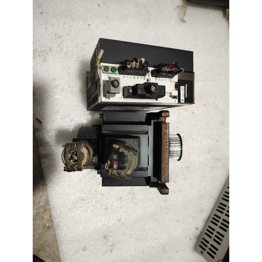 A5伺服套装MDDHT3530E驱动器+MDME102G 议价