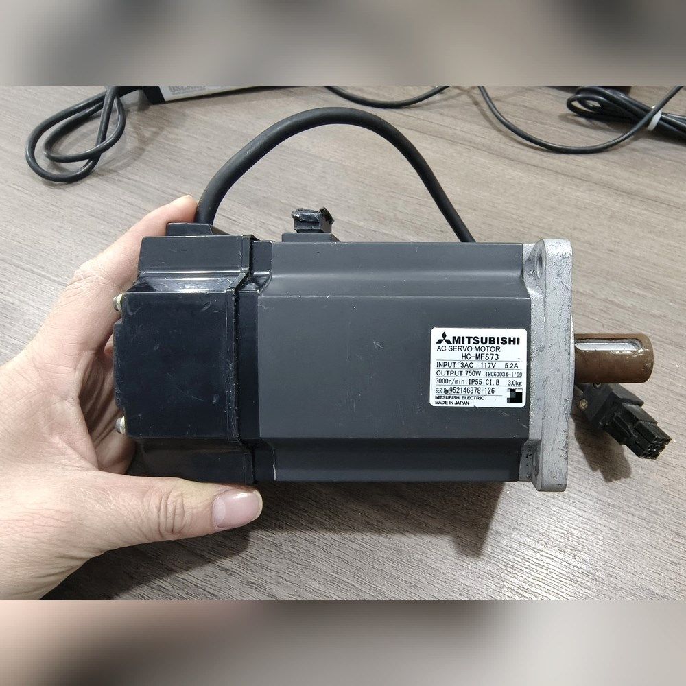 三菱 伺服电机 HC-MFS73功能包好 包邮轴承 议价
