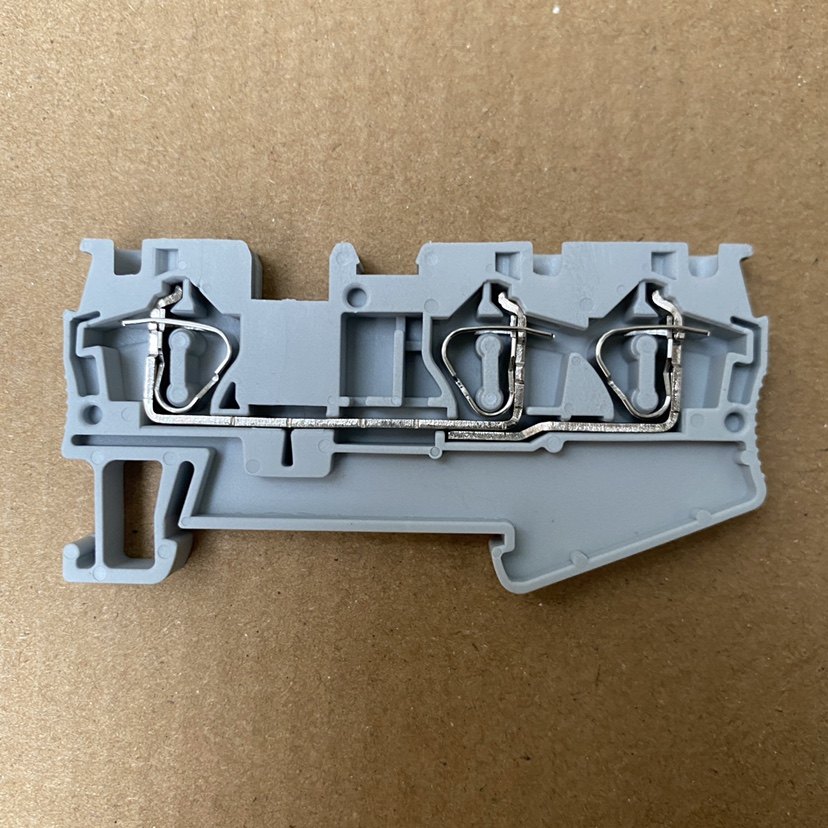 ST4一进二出弹簧接线端子  直插式快速接线端子排st4 1/2