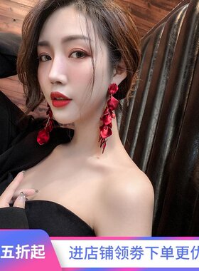 夸张显脸小喜庆风红色跨年耳环