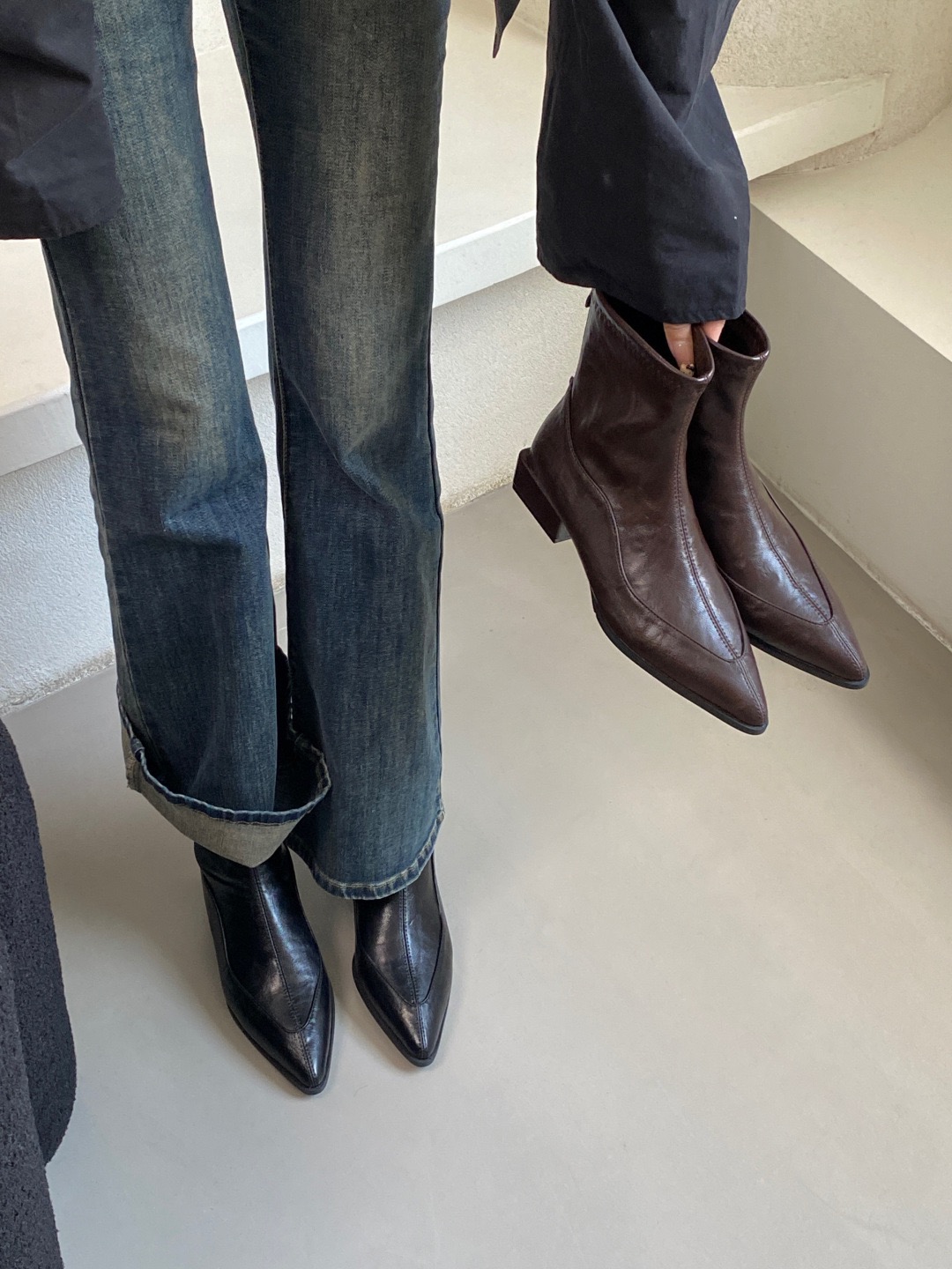 韩系高级棕尖头短靴女粗跟时尚气质瘦瘦靴百搭复古加绒保暖时装靴