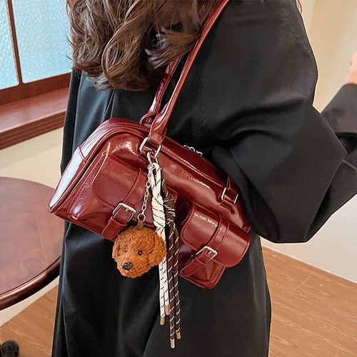 2060复古时尚潮流腋下包