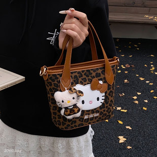 今年流行豹纹可爱猫咪水桶包包女2025冬新款 女百搭单肩斜挎包 时尚