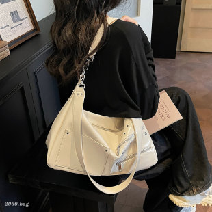 高级感百搭休闲大容量单肩包2026新款 气质女韩系超火简约斜挎包