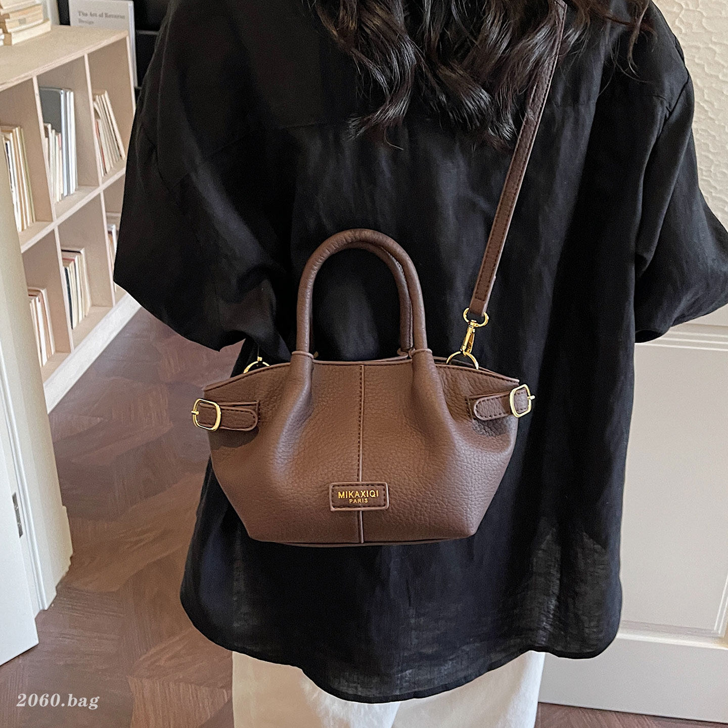 简约休闲上班通勤水桶包包2026新款女式高级感纯色菜篮子包单肩包,箱包皮具/热销女包/男包,水桶包,淘宝优惠券,粉丝福利购,淘宝优惠卷