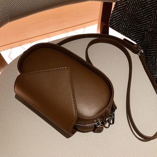 小众爆款 单肩包包2025新款 斜挎包高级感女包 小包复古秋冬时尚 韩版