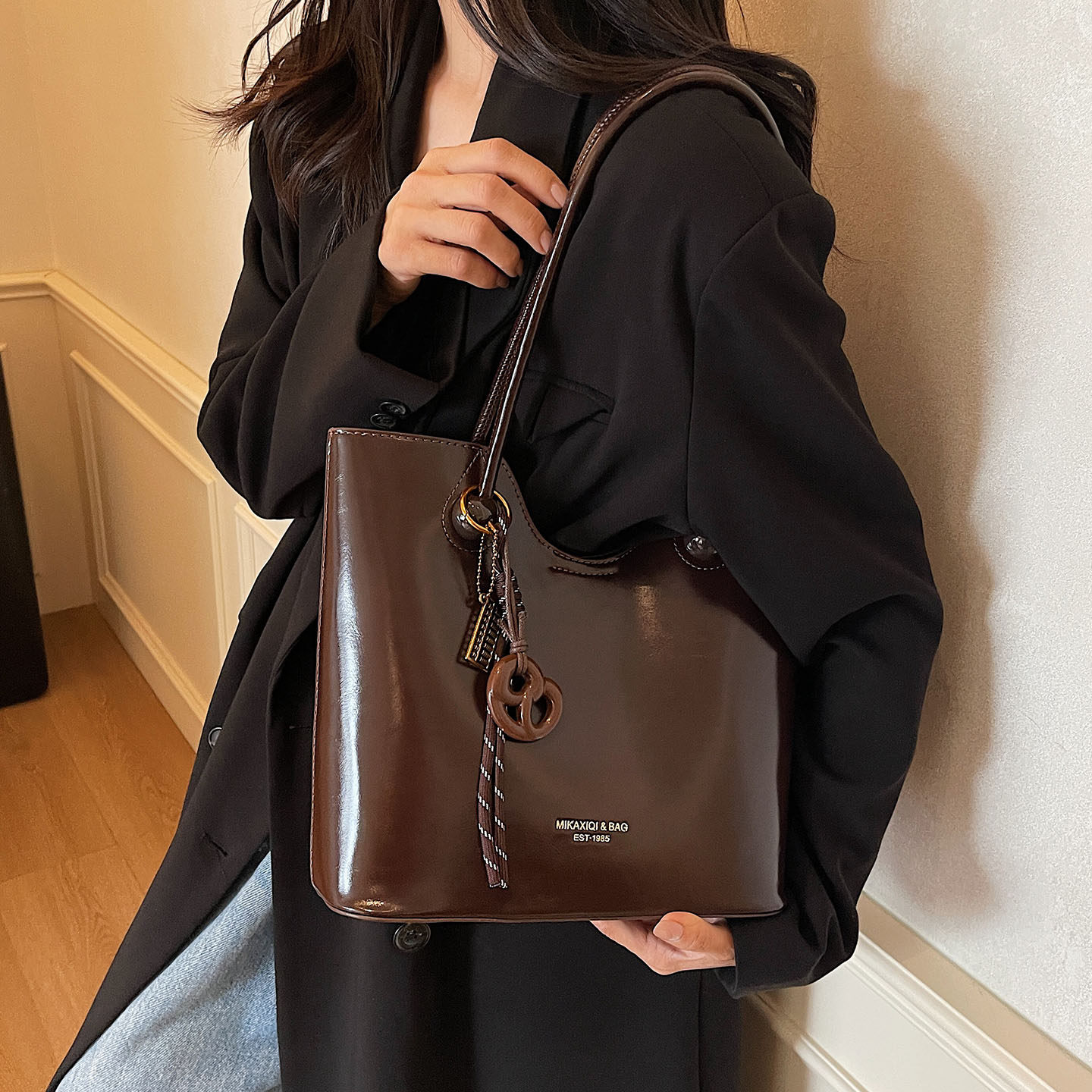 时尚油蜡皮大容量托特包2025女简约休闲爆款单肩包秋冬新款复古,箱包皮具/热销女包/男包,托特包,淘宝优惠券,粉丝福利购,淘宝优惠卷