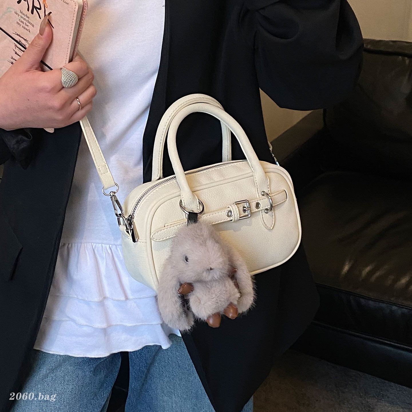 高级感手提保龄球包女2025新款百搭韩版ins气质斜挎包休闲小方包