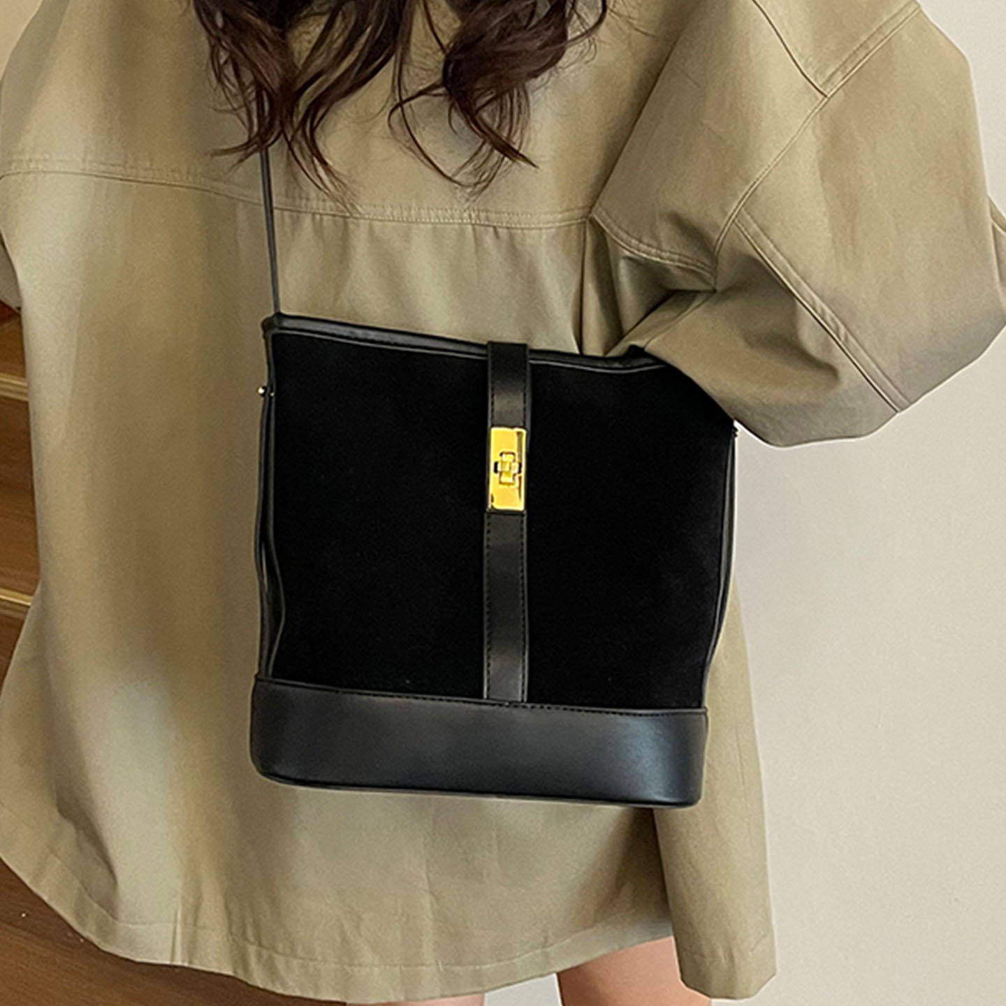 洋气精致时尚百搭麂皮绒高级感简约气质2025秋季单肩斜挎水桶包