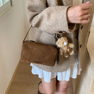 女式 简约气质小众设计复古休闲斜挎包 磨砂波士顿包2026新款 韩版