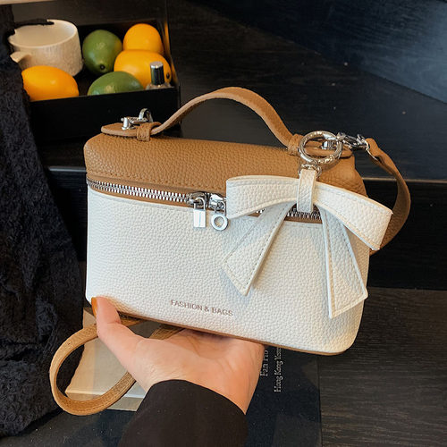 2025年新品上市水桶包时尚潮流