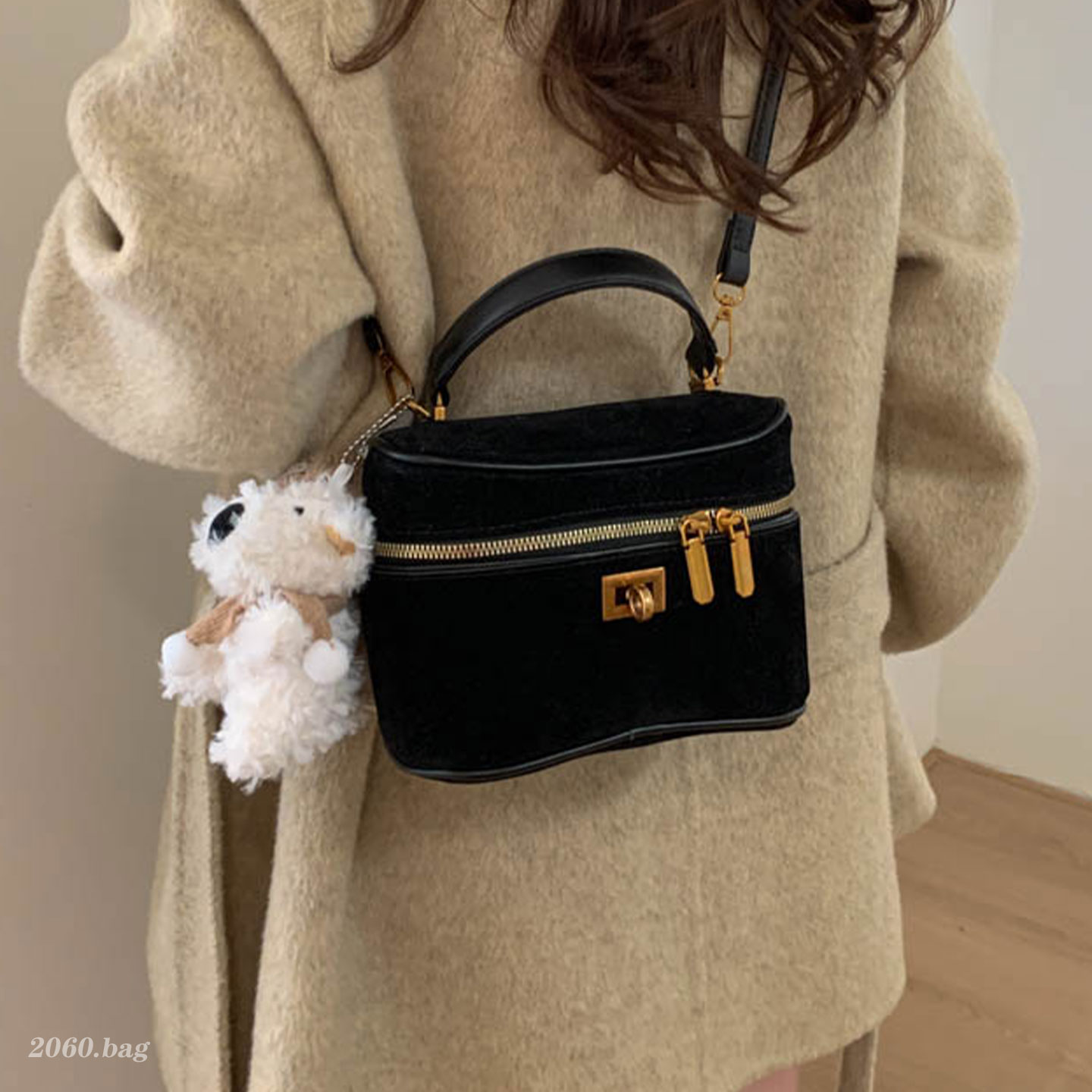 洋气时尚精致百搭气质高级感休闲单肩斜挎手提2025冬季女式水桶包