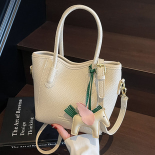 百搭斜挎水桶包 时尚 韩系小众设计简约休闲手提包包女2025春季 新款