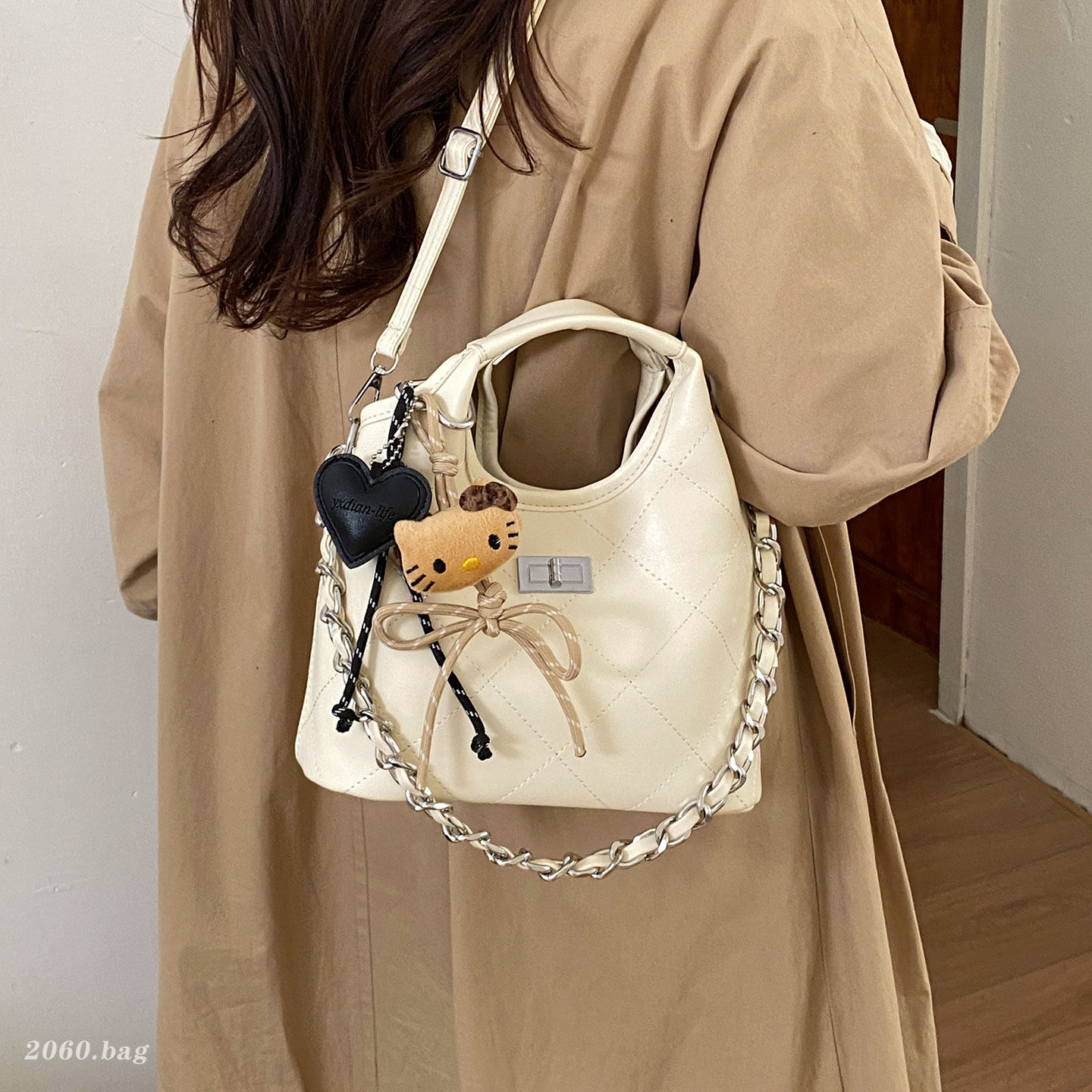 韩风ins时尚潮水桶包女式2026新款百搭单肩斜挎包通勤休闲手提包,箱包皮具/热销女包/男包,水桶包,淘宝优惠券,粉丝福利购,淘宝优惠卷