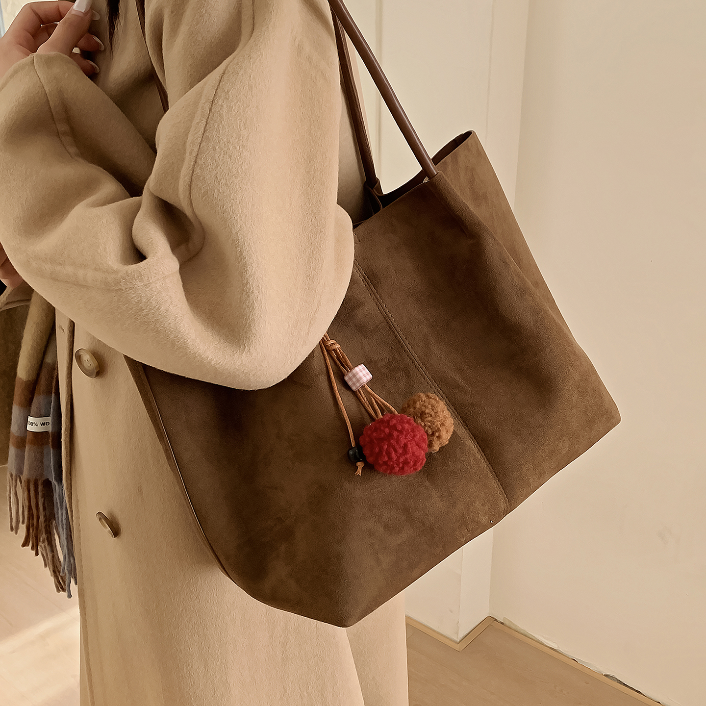 秋冬新款上班通勤大容量托特包2025女式休闲简约百搭ins单肩包