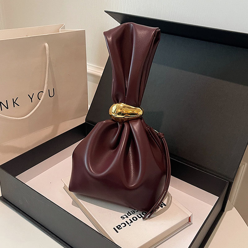 复古时尚束口水桶包女2025新款初秋潮流百搭福袋小众高级感单肩包,箱包皮具/热销女包/男包,水桶包,淘宝优惠券,粉丝福利购,淘宝优惠卷