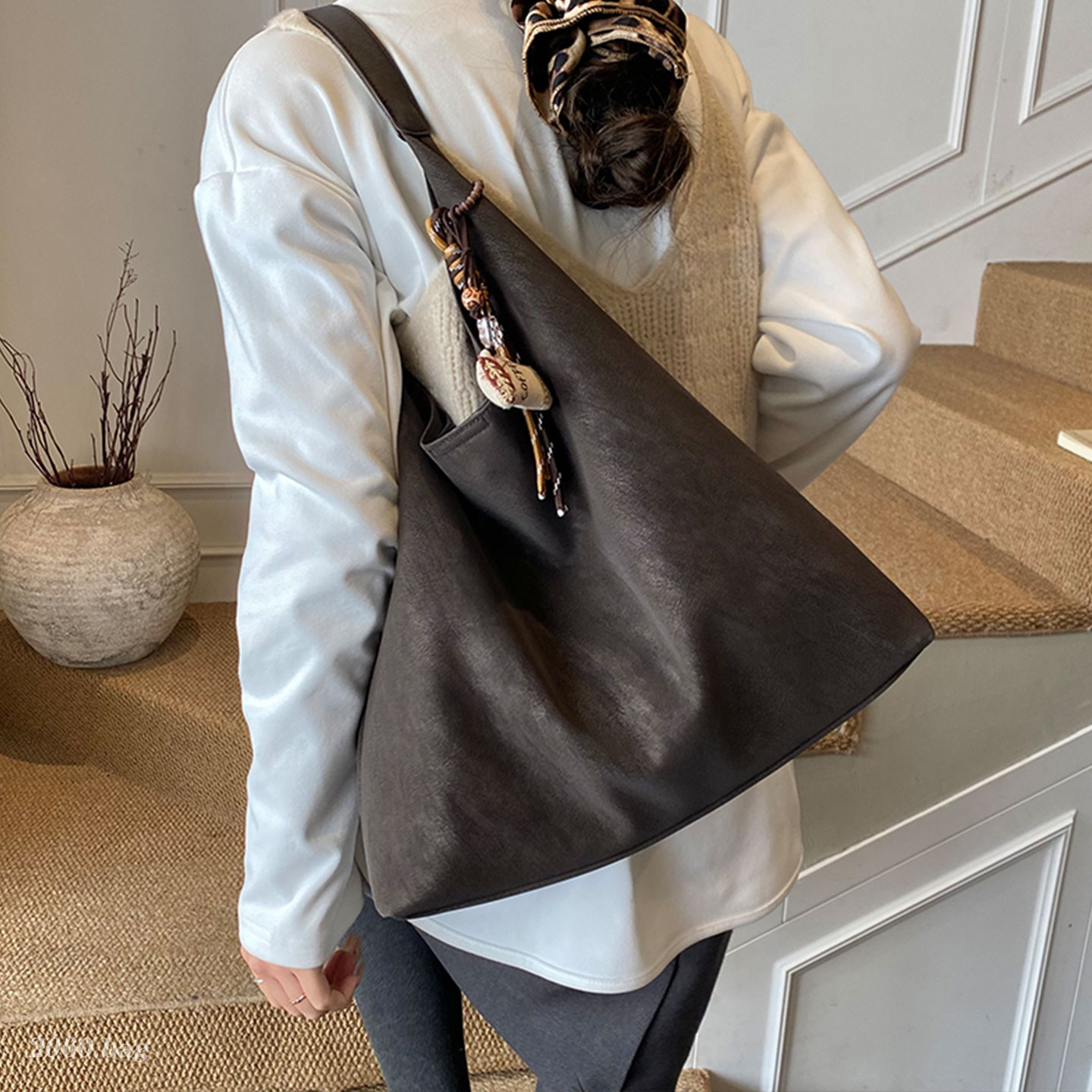 韩国气质洋气百搭休闲简约高颜值单肩手提2025冬季女式托特包包