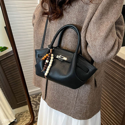 韩系小众设计水桶包女2025新款手提单肩包精致通勤百搭休闲冬时尚