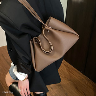 大容量百搭通勤托特包2025女时尚 单肩包手提高级感 洋气秋冬新款
