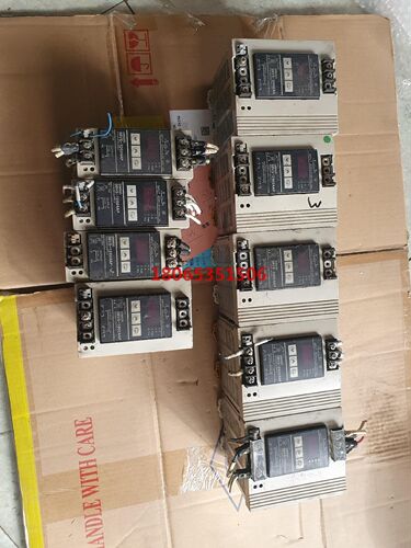 欧姆龙s8vs电源24v开关电源成色不怎么好了有磕碰不