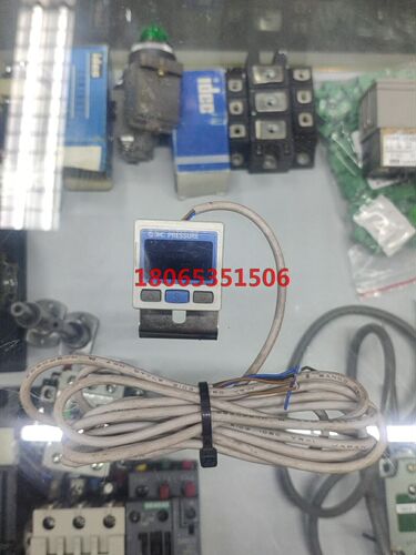 日本SMC 压力开关 ZSE30AF-N7L-P