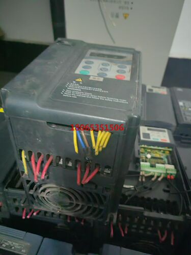 汇川变频器MD310T1.5B  原装成色如图外壳有