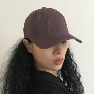 三环路原创豹老板标签鸭舌帽女时尚显白酱紫色帽子百搭纯色棒球帽