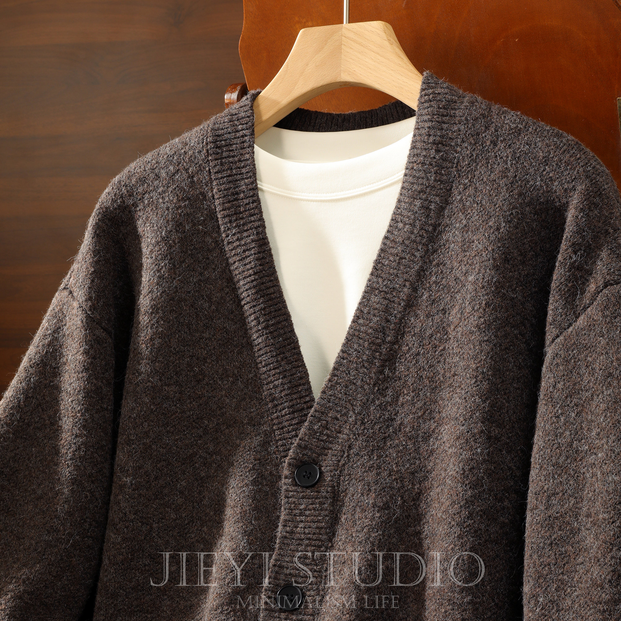 JIEYI 加厚保暖高克重750g毛衣外套v领提花纯色绵羊毛针织开衫男