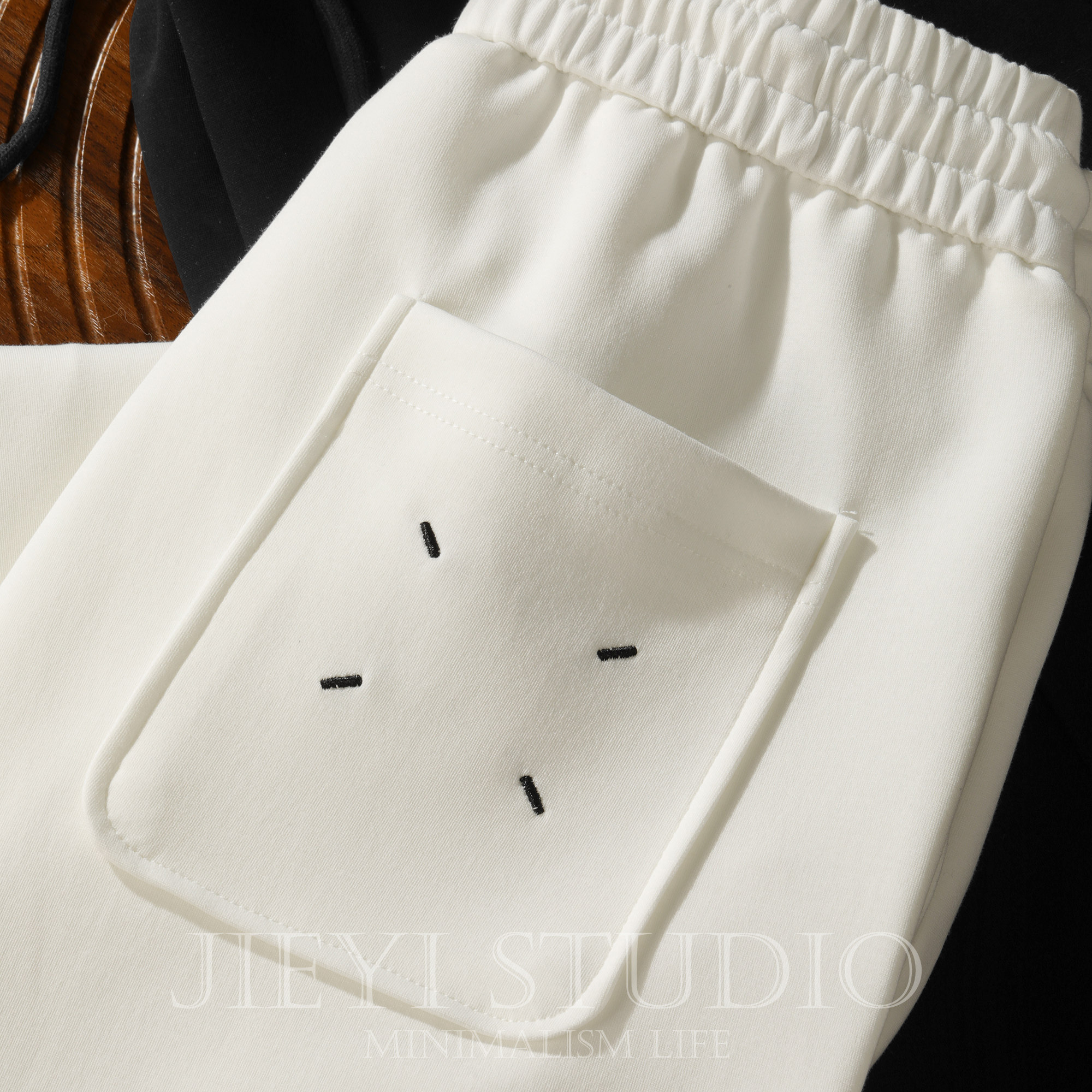 JIEYI 后袋简约刺绣休闲卫裤男士日系休闲运动裤抽绳直筒阔腿长裤,男装,休闲裤,淘宝优惠券,粉丝福利购,淘宝优惠卷