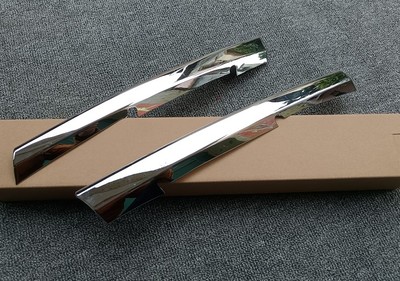 凯迪拉克SRX中网饰条亮条