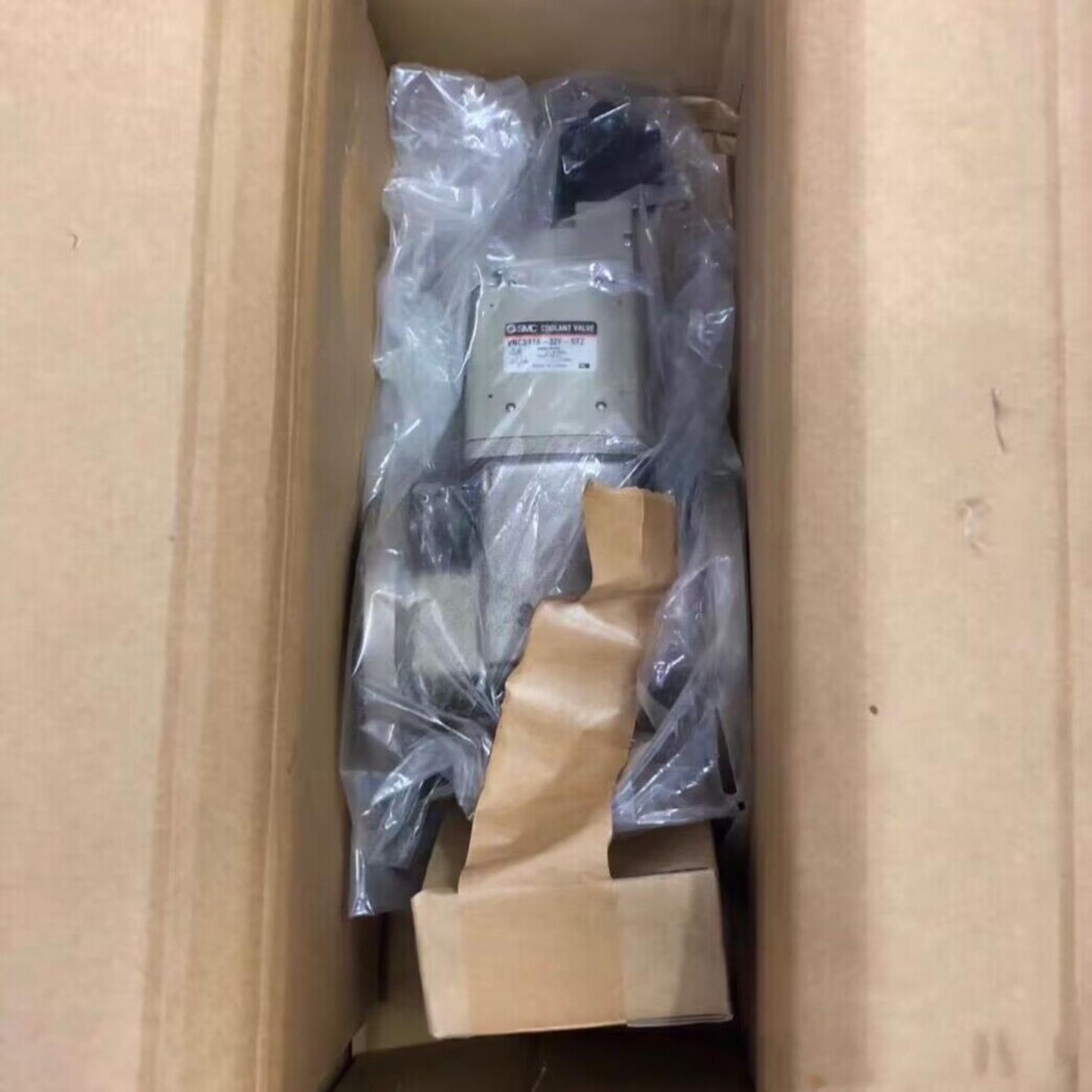 SMC全新原装电磁阀VNC511A-32F-5TZ VNC311B-15A-5D-B-X2现货询价