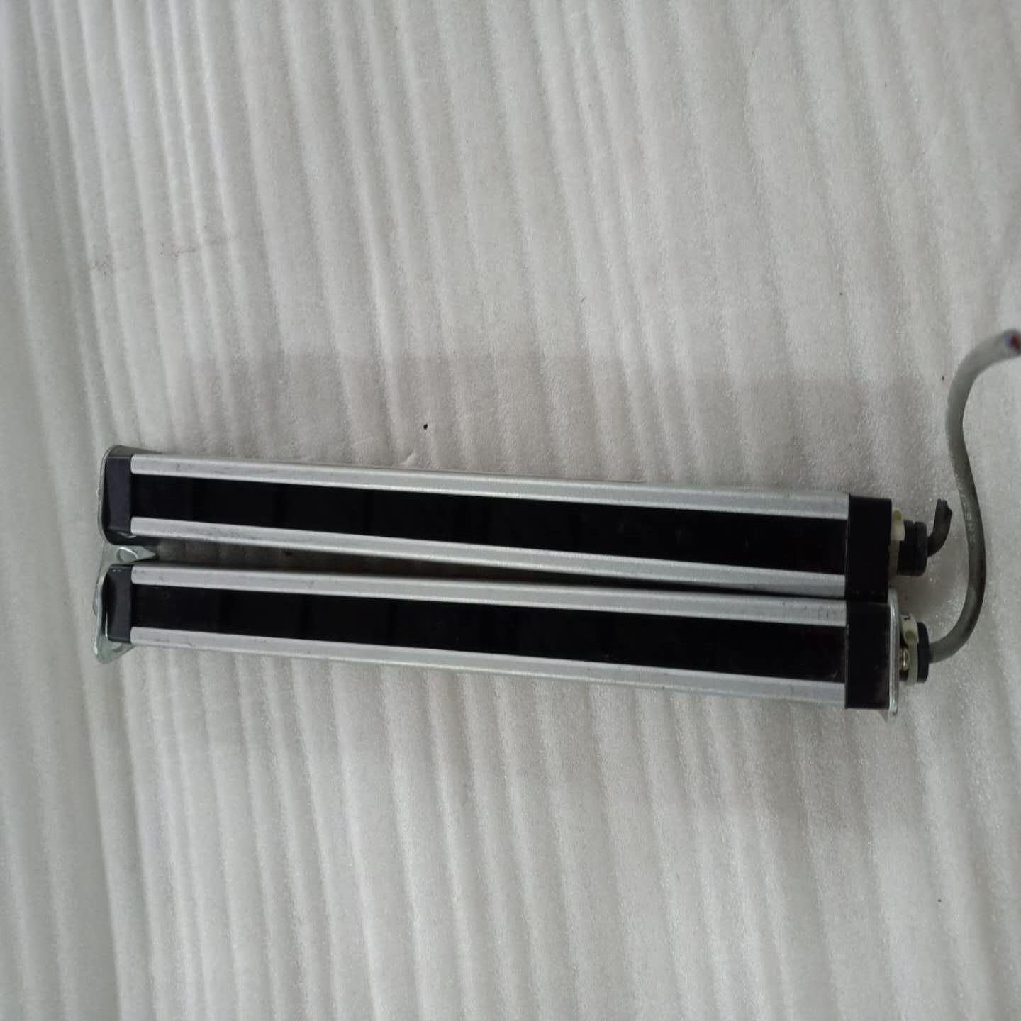 原装拆机台湾LIGGT SCREEN安全光栅光幕XH6-1MN-40EC9N120询价