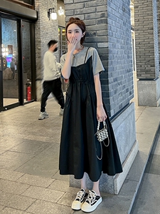 黑色小个子法式连衣裙女2023夏季新款宽松收腰显瘦大码中长款裙子